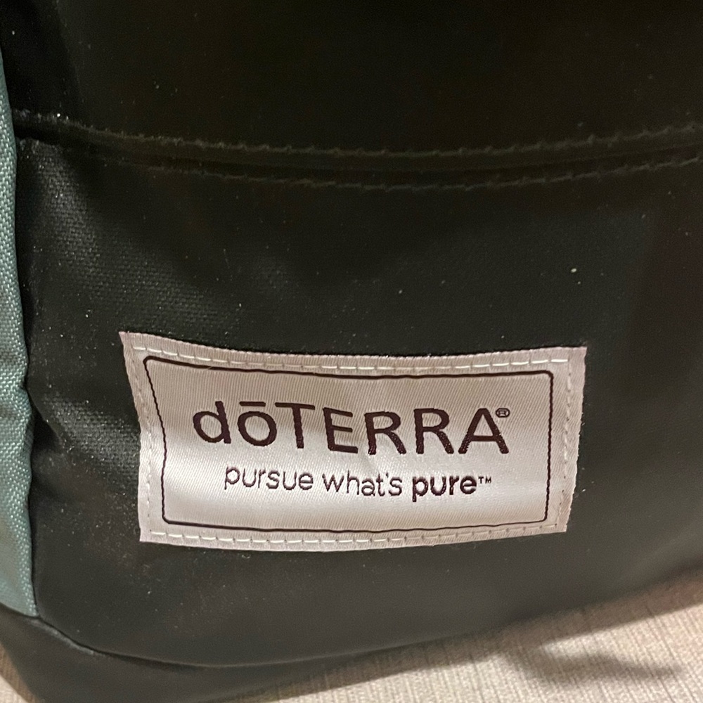 NWOT DOTERRA Backpack / Satchel
in Sage & Forest, Plum Interior - Picture 3 of 8